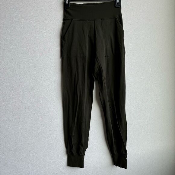Lululemon Bundle Fast Midnight Navy Align Jogger Gear Up Olive Green  Size 4 - Picture 2 of 16